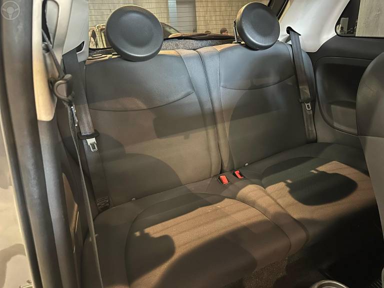 FIAT - 500 1.4 CULT 8V FLEX 2P MANUAL - 2011/2012 - CINZA - R$ 42.900,00