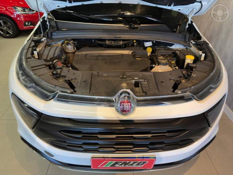 FIAT - TORO 2.0 16V TURBO DIESEL FREEDOM MANUAL - 2017/2017 - BRANCA - R$ 88.900,00
