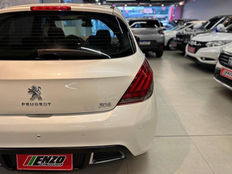 PEUGEOT - 308 1.6 GRIFFE THP 16V 4P AUTOMÁTICO - 2017/2017 - BRANCA - R$ 67.900,00