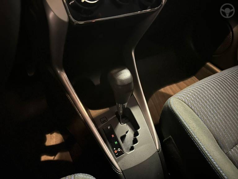 TOYOTA - YARIS 1.5 XL LIVE SEDAN 16V FLEX 4P AUTOMÁTICO - 2019/2020 - BRANCA - R$ 77.900,00