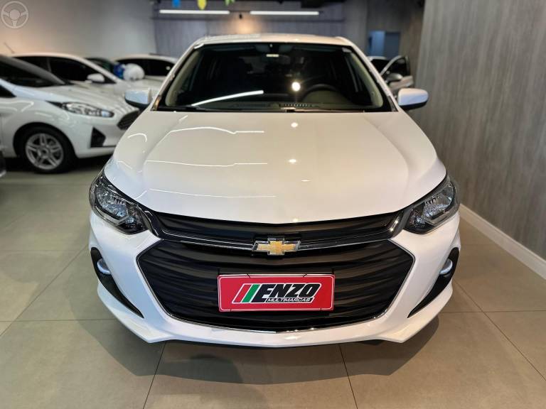 CHEVROLET - ONIX 1.0 LT2 FLEX 4P MANUAL - 2024/2024 - BRANCA - R$ 78.900,00