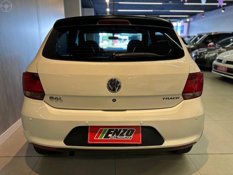 VOLKSWAGEN - GOL 1.0 MI TRACK 8V FLEX 4P MANUAL - 2013/2014 - BRANCA - R$ 42.900,00