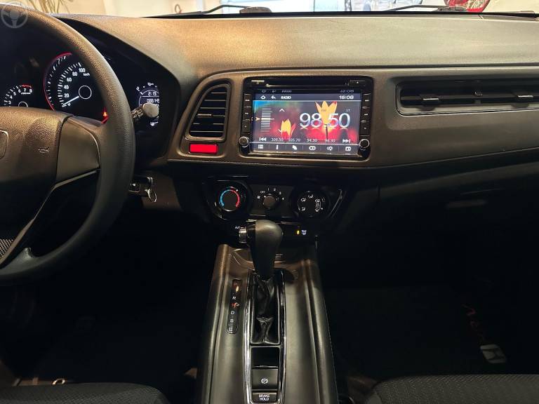 HONDA - HR-V 1.8 16V FLEX LX 4P AUTOMÁTICO - 2016/2016 - VERMELHA - R$ 86.900,00