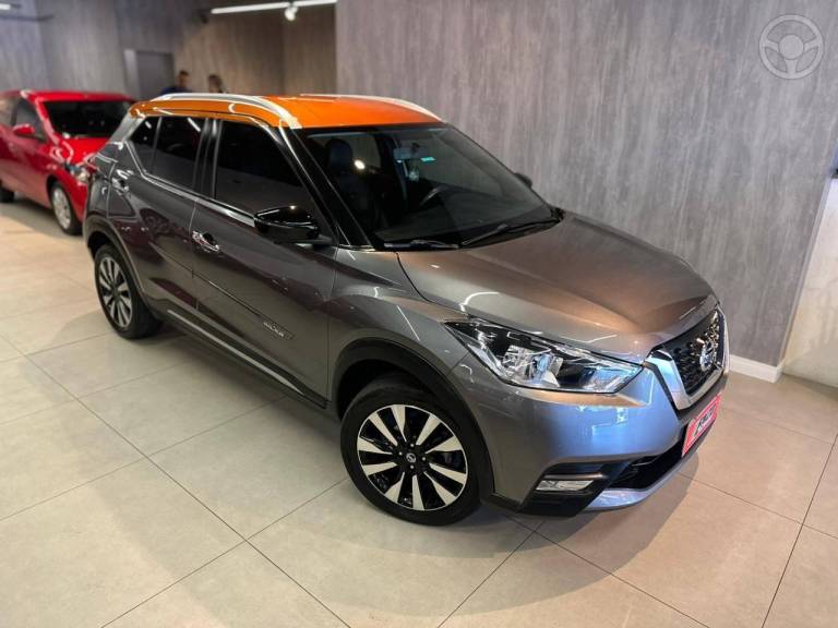 NISSAN - KICKS 1.6 16V FLEX SL PACK TECH 4P XTRONIC - 2017/2018 - CINZA - R$ 84.900,00