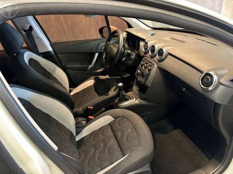 CITROËN - C3 1.5 TENDANCE 8V FLEX 4P MANUAL - 2014/2015 - BRANCA - R$ 43.900,00