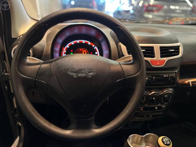 CHERY - QQ 1.0 MPFI ACT 12V 4P MANUAL - 2018/2019 - PRATA - R$ 36.900,00