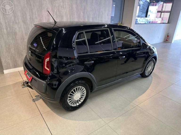 VOLKSWAGEN - UP 1.0 TRACK UP 12V FLEX 4P MANUAL - 2016/2017 - PRETA - R$ 49.900,00
