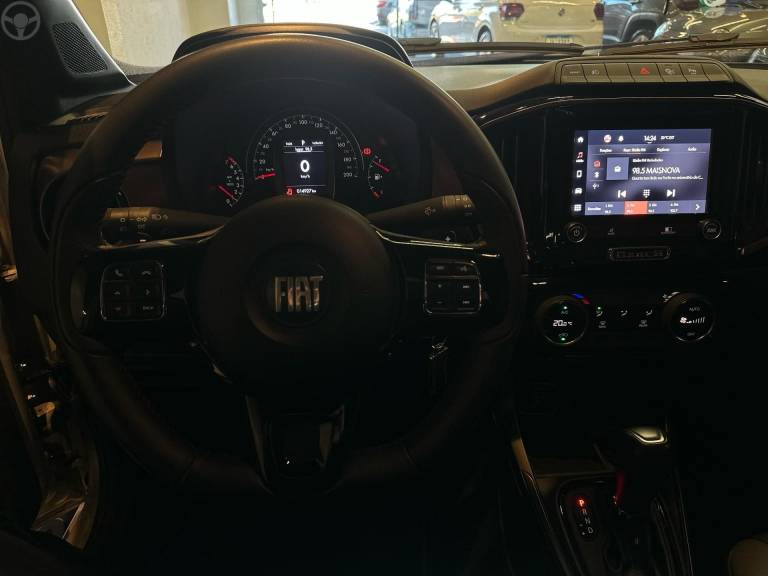 FIAT - STRADA 1.3 RANCH CD 8V FLEX 4P AUTOMÁTICO - 2022/2023 - PRATA - R$ 125.900,00