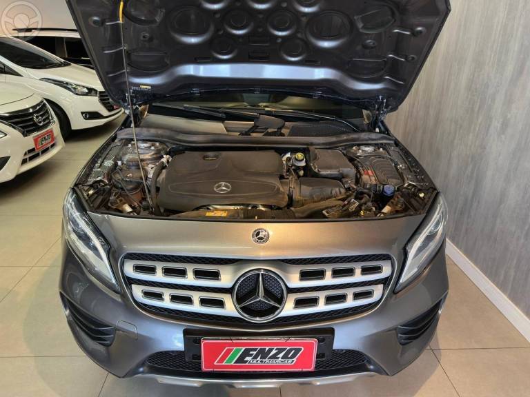 MERCEDES-BENZ - GLA 250 2.0 SPORT 16V TURBO 4X2 4P AUTOMÁTICA - 2018/2018 - CINZA - R$ 149.900,00