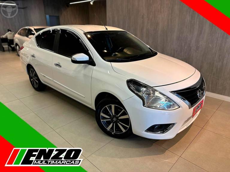 NISSAN - VERSA 1.6 16V FLEX UNIQUE 4P XTRONIC - 2017/2018 - BRANCA - R$ 63.900,00
