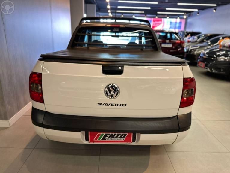 VOLKSWAGEN - SAVEIRO 1.6 MI ROCK IN RIO CD 8V FLEX 2P MANUAL - 2015/2016 - BRANCA - R$ 66.900,00