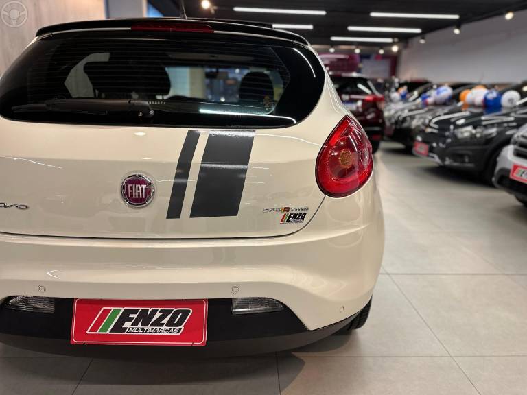 FIAT - BRAVO 1.8 SPORTING 16V FLEX 4P MANUAL - 2014/2014 - BRANCA - R$ 48.900,00
