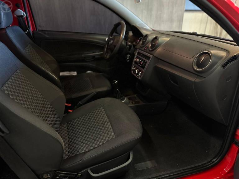 VOLKSWAGEN - SAVEIRO 1.6 MI CS 8V FLEX 2P MANUAL G.V - 2014/2015 - VERMELHA - R$ 49.900,00