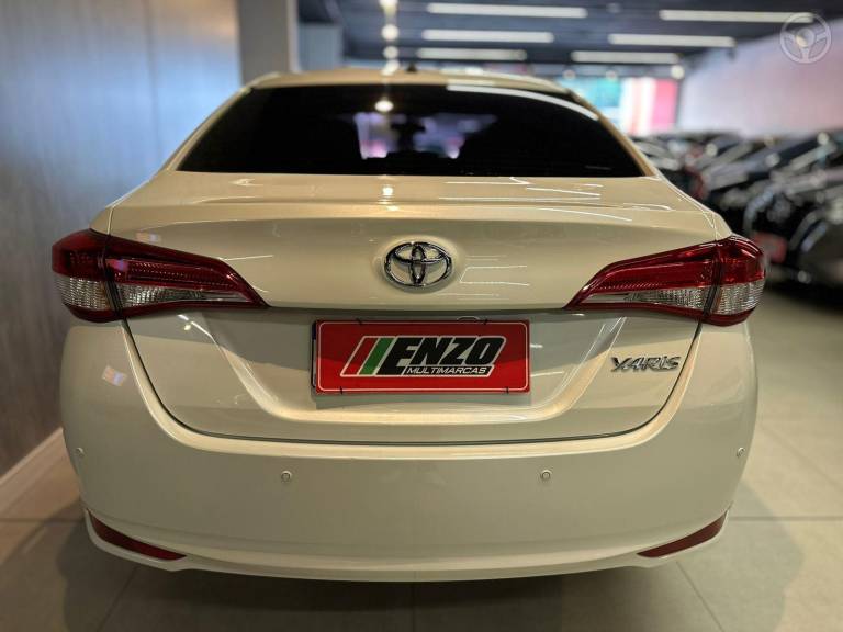 TOYOTA - YARIS 1.5 XL LIVE SEDAN 16V FLEX 4P AUTOMÁTICO - 2019/2020 - BRANCA - R$ 77.900,00