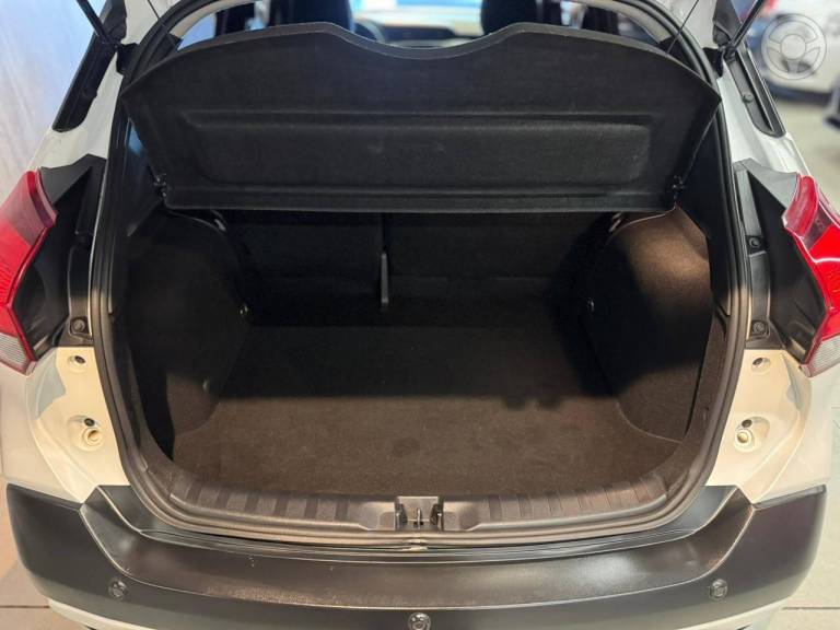 NISSAN - KICKS 1.6 16V FLEX SV 4P XTRONIC - 2016/2017 - BRANCA - R$ 78.900,00