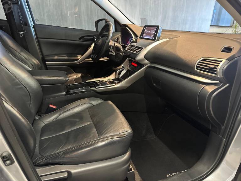 MITSUBISHI - ECLIPSE CROSS 1.5 HPE-S 16V 4P AUTOMÁTICO - 2021/2022 - PRATA - R$ 134.900,00
