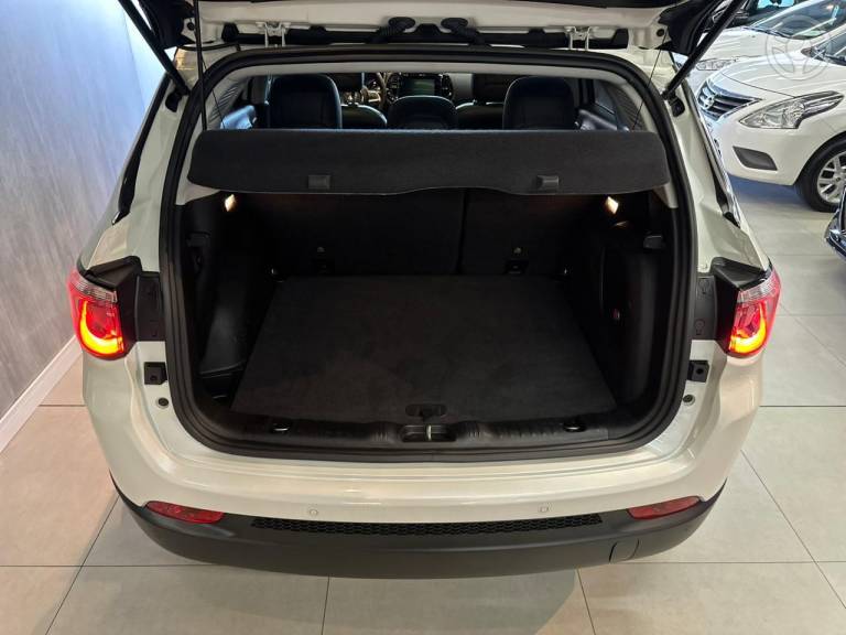 JEEP - COMPASS 2.0 16V DIESEL LIMITED 4X4 AUTOMÁTICO - 2020/2020 - BRANCA - R$ 123.900,00