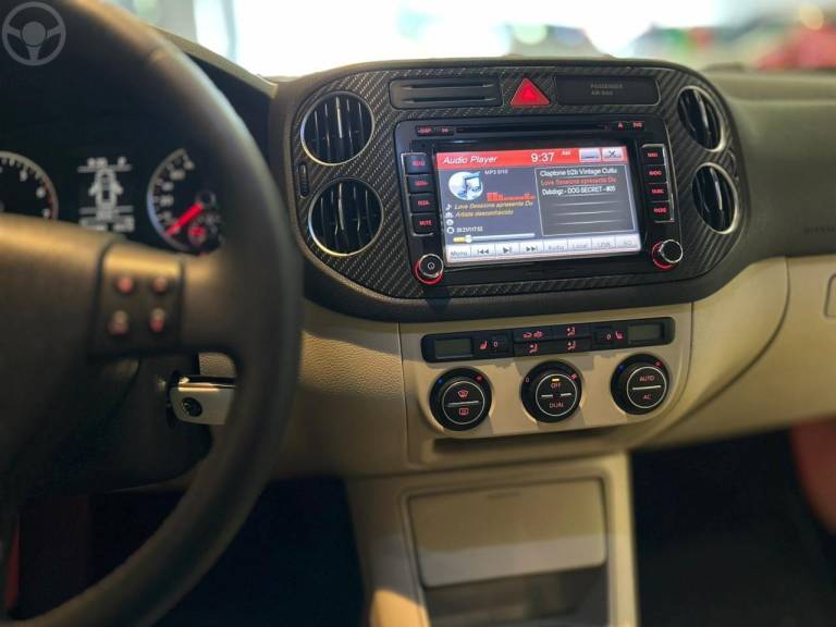 VOLKSWAGEN - TIGUAN 2.0 TSI 16V TURBO 4P TIPTRONIC - 2009/2010 - BRANCA - R$ 55.900,00