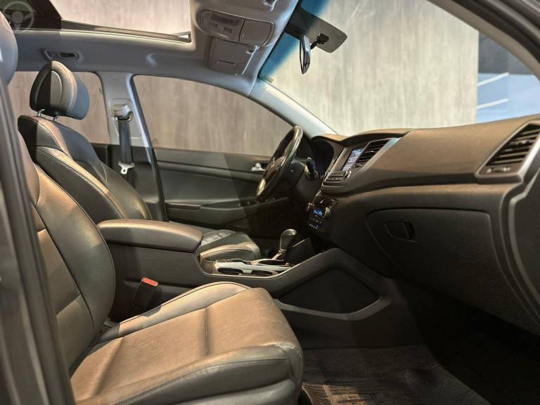 HYUNDAI - TUCSON 1.6 GLS TURBO 4P AUTOMÁTICO - 2020/2021 - CINZA - R$ 132.900,00