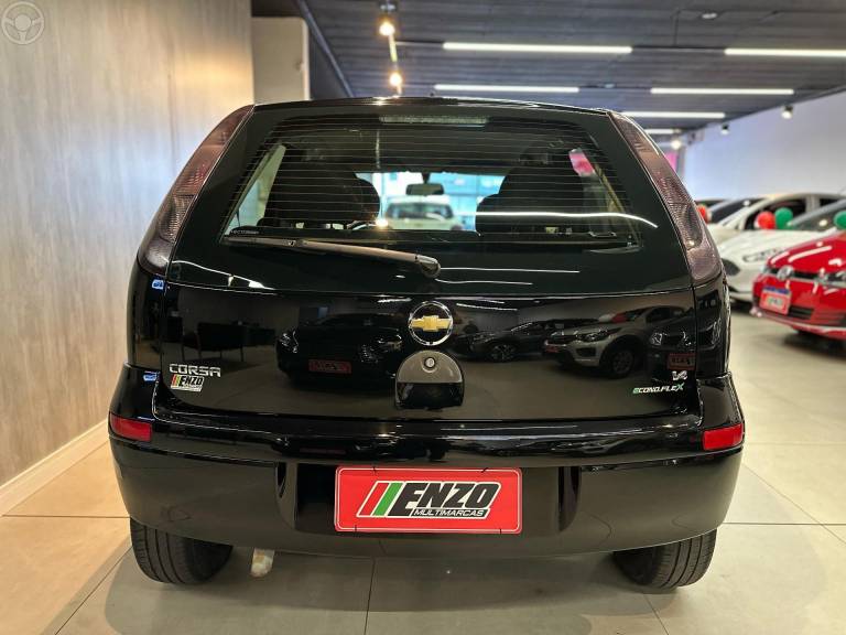CHEVROLET - CORSA 1.4 MPFI MAXX 8V FLEX 4P MANUAL - 2010/2011 - PRETA - R$ 31.900,00