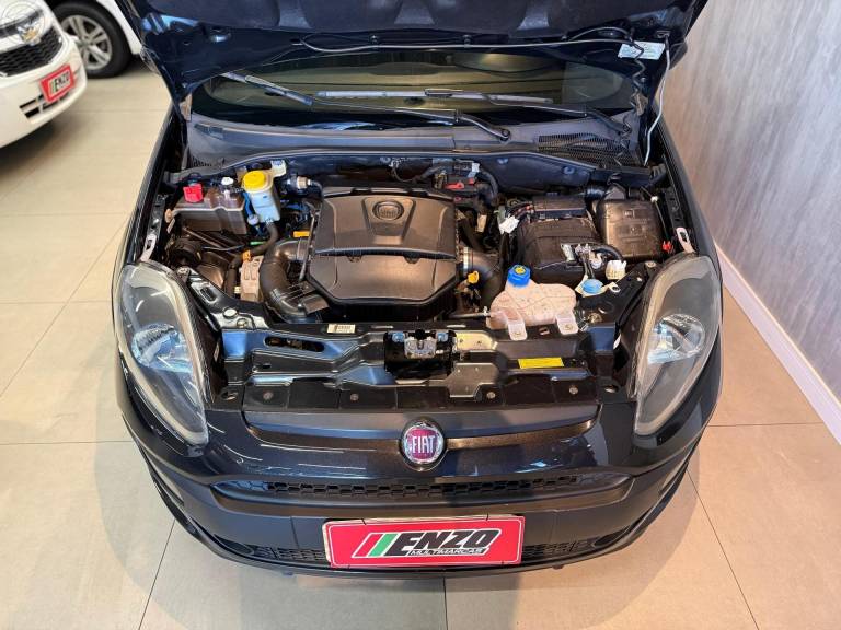 FIAT - PUNTO 1.8 BLACKMOTION 16V FLEX 4P MANUAL - 2013/2014 - PRETA - R$ 49.900,00