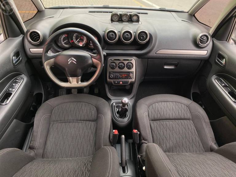 CITROËN - AIRCROSS 1.6 GLX 16V FLEX 4P MANUAL - 2013/2014 - BRANCA - R$ 42.900,00