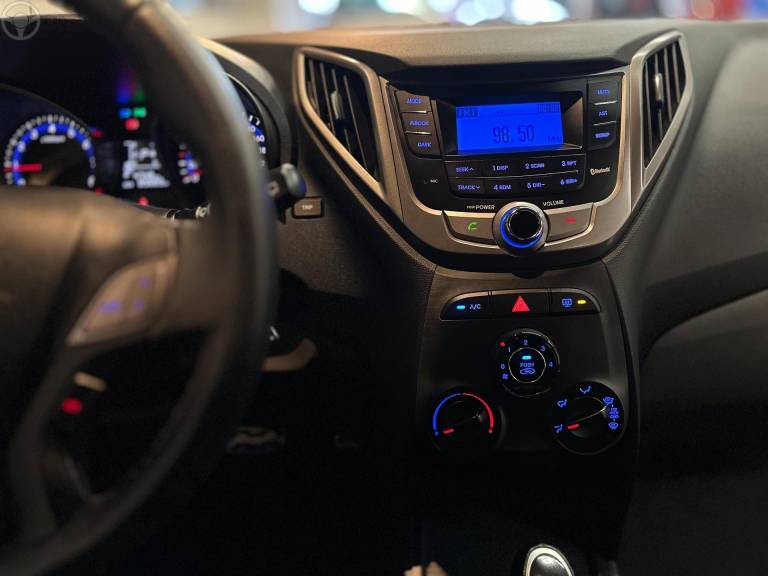 HYUNDAI - HB20X 1.6 16V PREMIUM FLEX 4P AUTOMÁTICO - 2014/2015 - PRATA - R$ 61.900,00