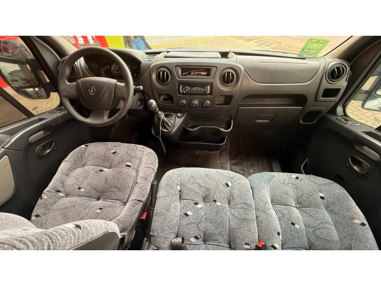 RENAULT - MASTER 2.3 DCI MINIBUS EXECUTIVE L3H2 1 16V DIESEL 4P MANUAL - 2019/2020 - BRANCA - R$ 214.900,00