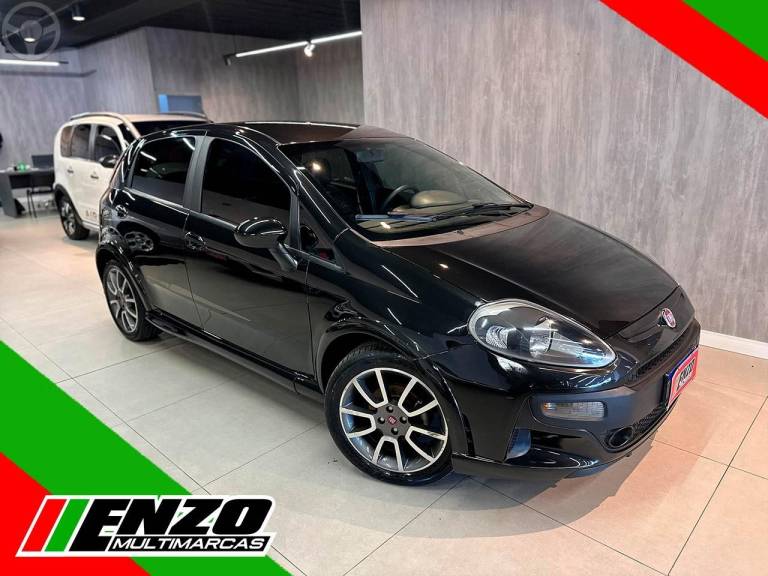 FIAT - PUNTO 1.8 BLACKMOTION 16V FLEX 4P AUTOMATIZADO - 2015/2016 - PRETA - R$ 49.900,00