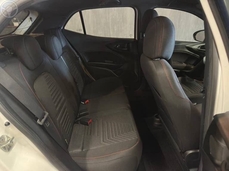 FIAT - ARGO 1.8 E.TORQ FLEX HGT AT6 - 2020/2021 - BRANCA - R$ 83.900,00