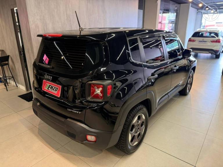 JEEP - RENEGADE 1.8 16V FLEX SPORT 4P MANUAL - 2015/2016 - PRETA - R$ 68.900,00