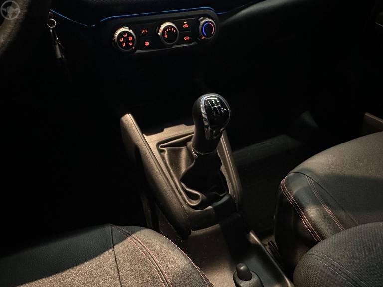 NISSAN - KICKS 1.6 16V FLEX S 4P MANUAL - 2018/2019 - BRANCA - R$ 79.900,00
