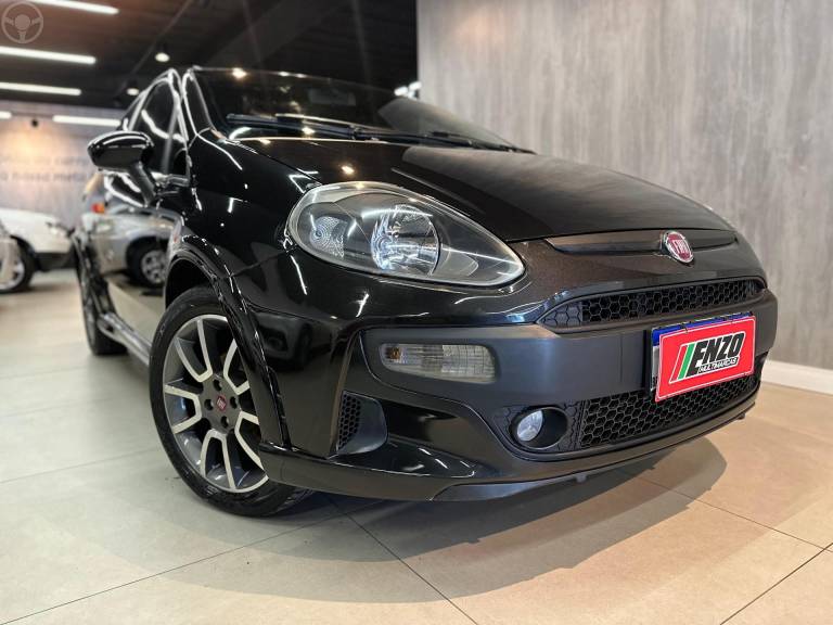FIAT - PUNTO 1.8 BLACKMOTION 16V FLEX 4P AUTOMATIZADO - 2015/2016 - PRETA - R$ 50.900,00