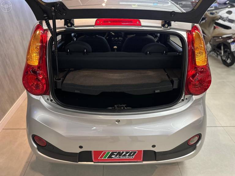 CHERY - QQ 1.0 MPFI ACT 12V 4P MANUAL - 2018/2019 - PRATA - R$ 36.900,00