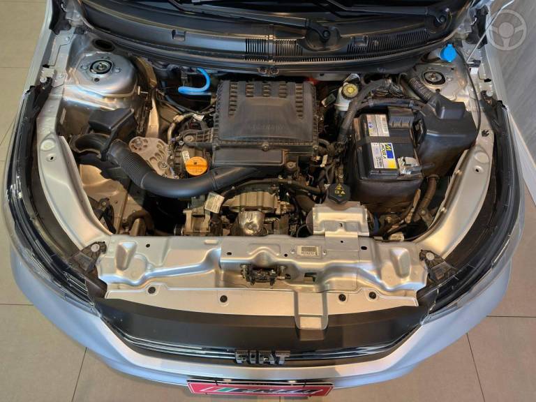 FIAT - CRONOS 1.0 FIREFLY DRIVE FLEX 4P MANUAL - 2024/2025 - PRATA - R$ 83.900,00