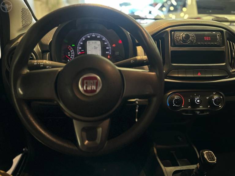FIAT - UNO 1.0 EVO ATTRACTIVE 8V FLEX 4P MANUAL - 2018/2019 - PRETA - R$ 34.900,00