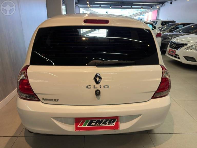 RENAULT - CLIO 1.0 EXPRESSION 16V FLEX 4P MANUAL - 2015/2016 - BRANCA - R$ 37.900,00