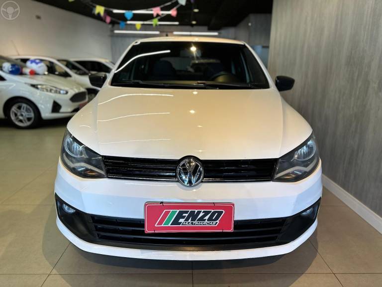 VOLKSWAGEN - GOL 1.0 MI TRACK 8V FLEX 4P MANUAL - 2013/2014 - BRANCA - R$ 42.900,00