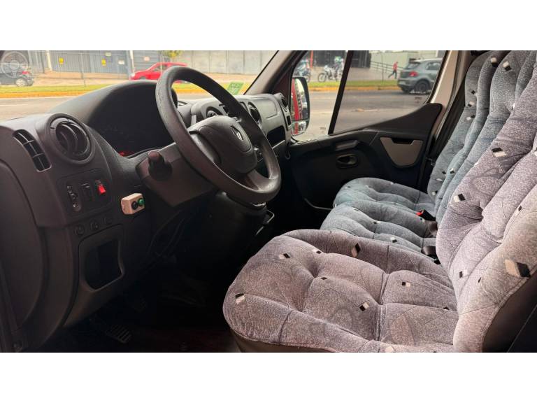 RENAULT - MASTER 2.3 DCI MINIBUS EXECUTIVE L3H2 1 16V DIESEL 4P MANUAL - 2019/2020 - BRANCA - R$ 214.900,00