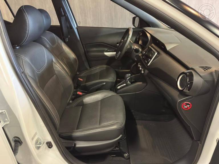 NISSAN - KICKS 1.6 16V FLEX SV 4P XTRONIC - 2020/2021 - BRANCA - R$ 89.900,00