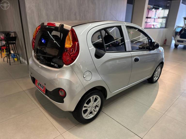 CHERY - QQ 1.0 MPFI ACT 12V 4P MANUAL - 2018/2019 - PRATA - R$ 36.900,00