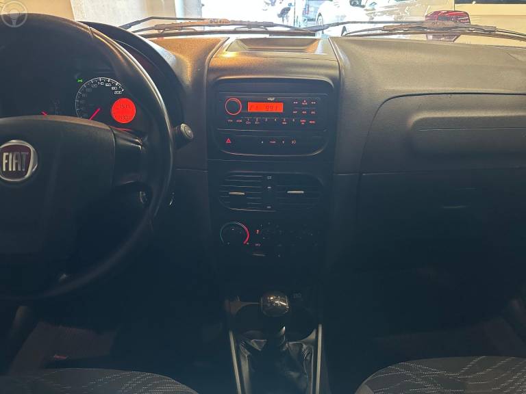 FIAT - STRADA 1.4 MPI WORKING CD 8V FLEX 3P MANUAL - 2014/2015 - CINZA - R$ 61.900,00