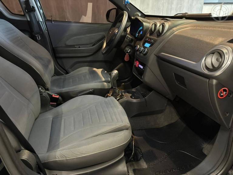 CHEVROLET - MONTANA 1.4 MPFI SPORT CS 8V FLEX 2P MANUAL - 2010/2011 - PRETA - R$ 45.900,00