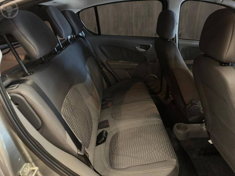 FIAT - PALIO 1.0 MPI ATTRACTIVE 8V FLEX 4P MANUAL - 2013/2014 - CINZA - R$ 38.900,00