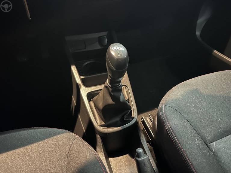 RENAULT - KWID 1.0 12V SCE FLEX ZEN MANUAL - 2021/2022 - BRANCA - R$ 51.900,00