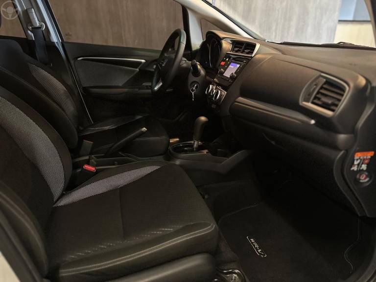 HONDA - WRV 1.5 16V FLEXONE EX CVT - 2017/2018 - BRANCA - R$ 85.900,00