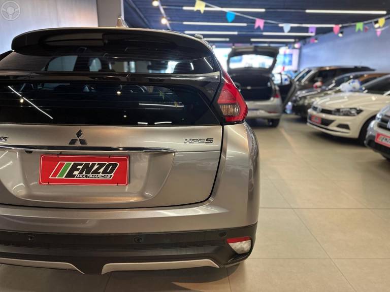 MITSUBISHI - ECLIPSE CROSS 1.5 HPE-S 16V 4P AUTOMÁTICO - 2021/2022 - PRATA - R$ 134.900,00