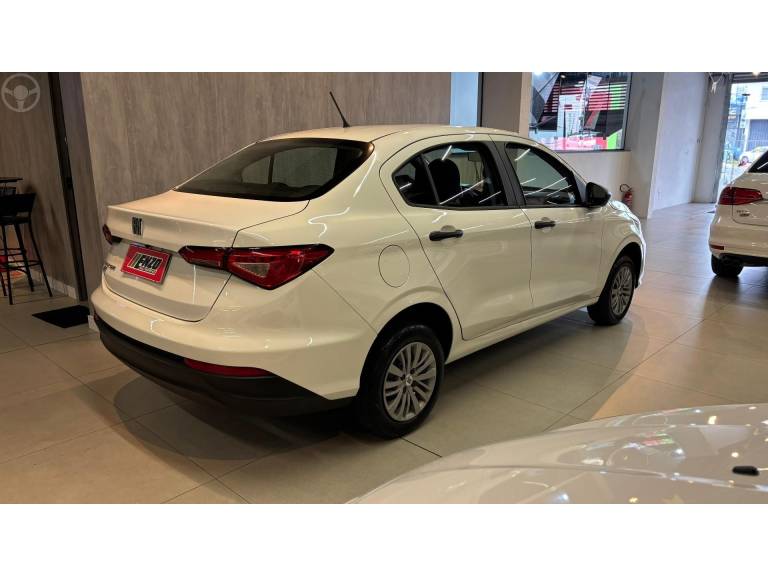 FIAT - CRONOS 1.0 FIREFLY DRIVE FLEX 4P MANUAL - 2022/2023 - BRANCA - R$ 66.900,00