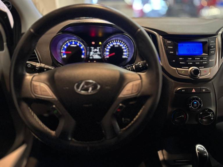 HYUNDAI - HB20X 1.6 16V PREMIUM FLEX 4P AUTOMÁTICO - 2014/2015 - PRATA - R$ 61.900,00