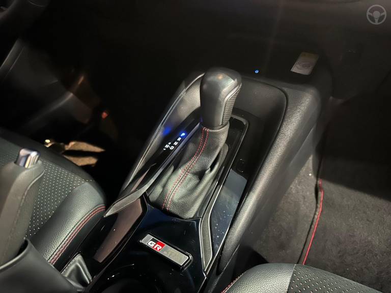 TOYOTA - COROLLA 2.0 GR SPORT 16V FLEX 4P AUTOMÁTICO - 2021/2022 - BRANCA - R$ 140.900,00